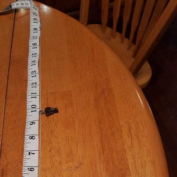 NWOT 18" Brown angel shaped stone necklace. - Picture 6 of 9